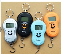 This is a pocket black scale which is very essential for both home usage. It is a digital scale. Power source is battery and it produces a blue light. Measured in kg of at most 50kg. It can be used in all seasons.