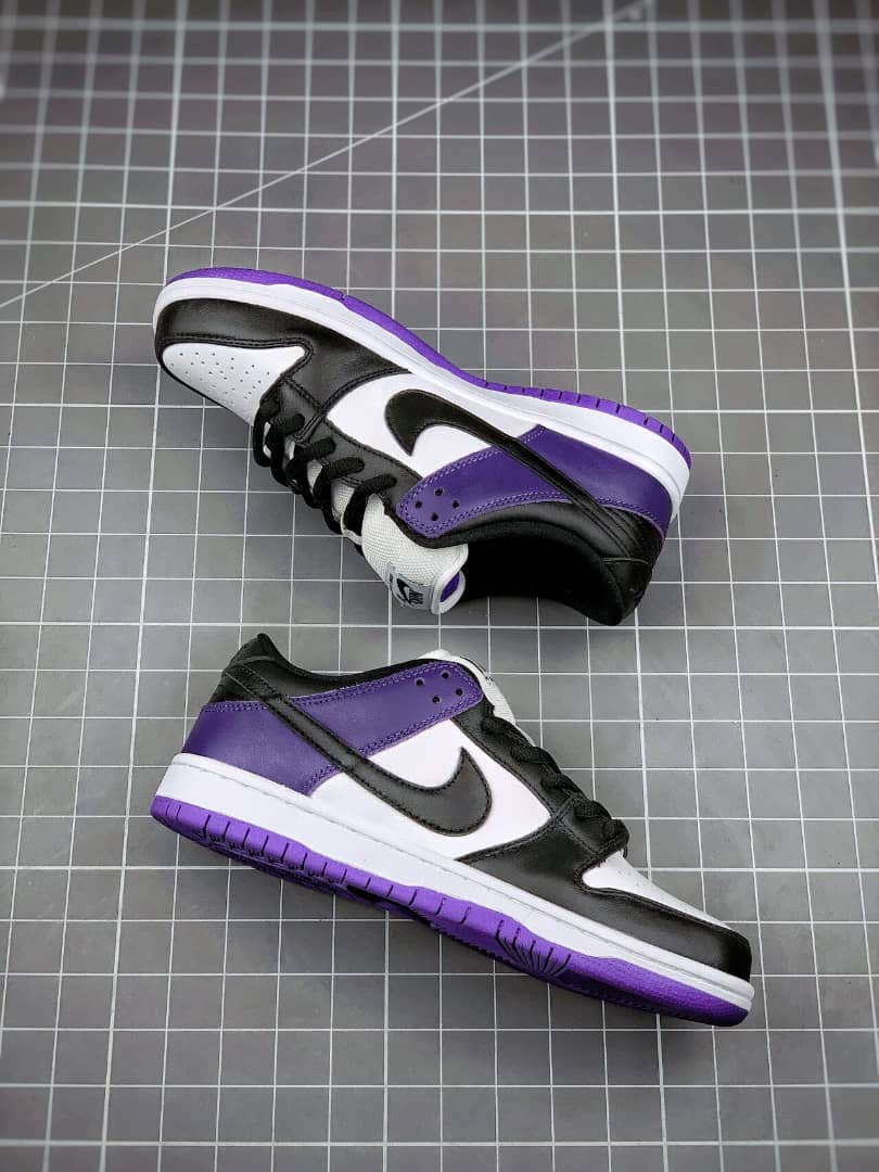 Sports shoes