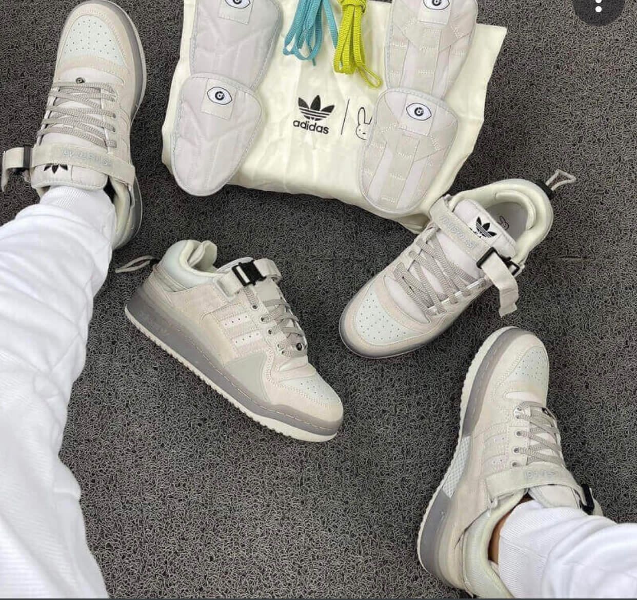 Sports shoes