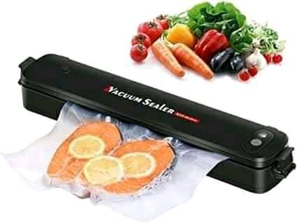 This is a mini vacuum sealer and it can seal every thing nylon. It is very affordable and works well especially if you are doing business. It has a high speed motor and it comes in black color. It can be use to seal chin chin, doughnut, yogurt and popcorn nylons. It has a zero detachment after sealing. 