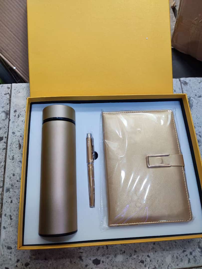 yellow corporate gift set