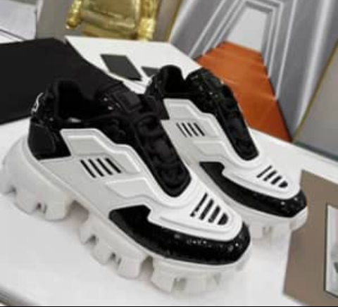 Shoe