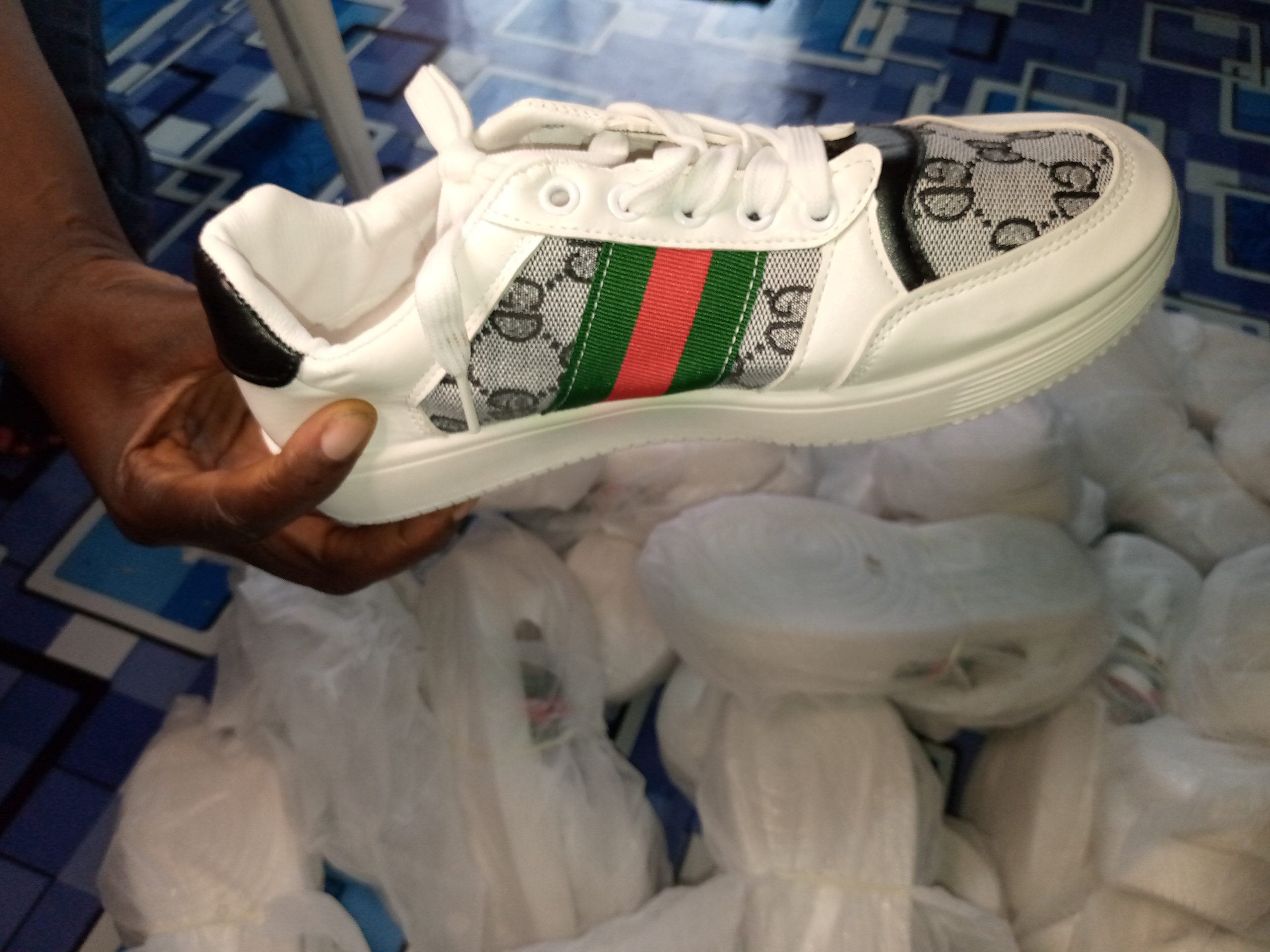 Buy 5 pieces at a lower price.