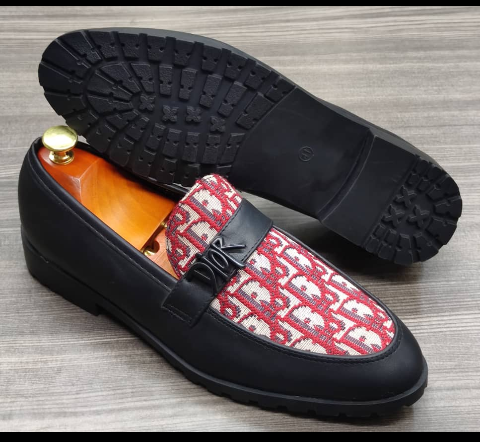 This is an outstanding pair of shoes. It is unique and comes unique. Made up of flexible leather. This shoe makes one looks attractive and presentable for any occasions. It can be used for office and any other celebrations one plan to attend. The soles are very strong and solid and it has a round front and the top is made of of multi-colors. Available size 43 - 45.