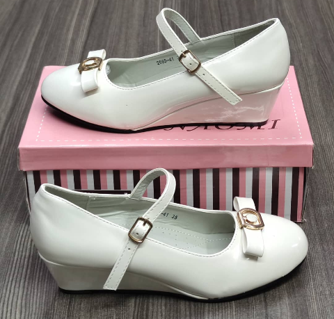 Shoe