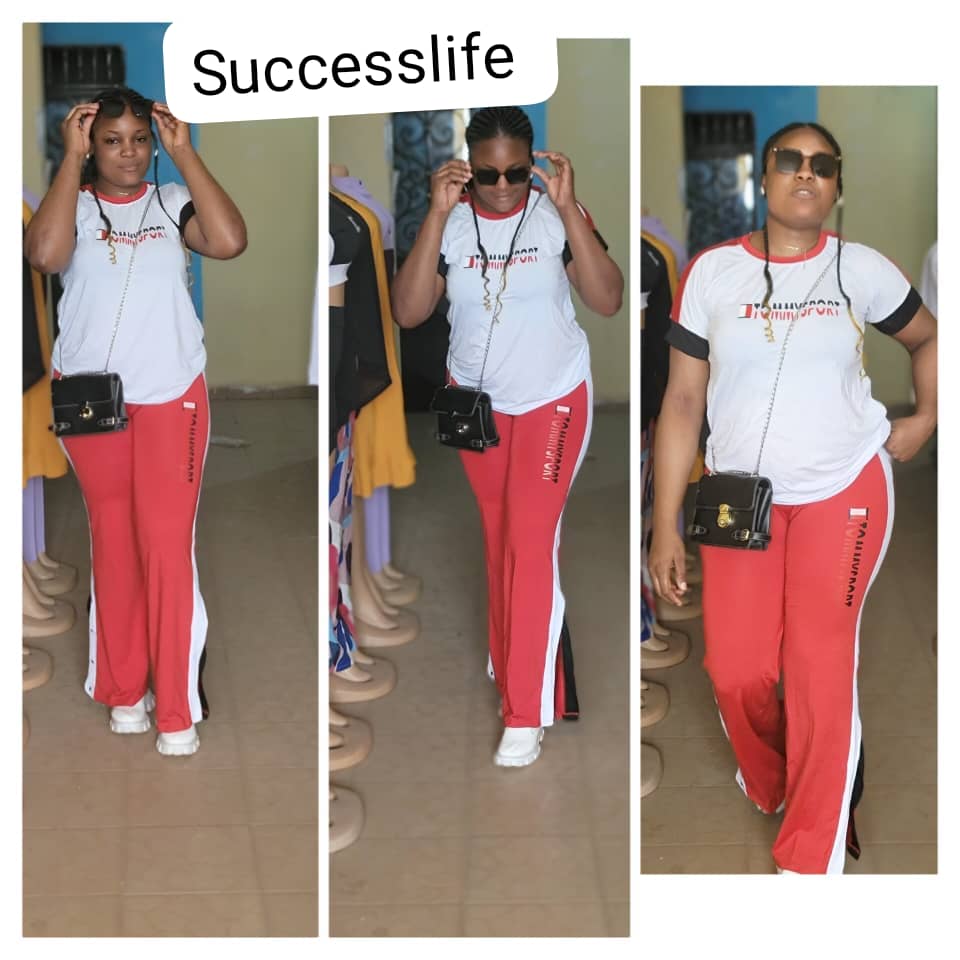 This is one of the best women's wear in stock. It is of greater quality and it is a hot cake. It is made up of quality material and this material can last for a very long time. Available in several colors. Sizes - L, M, XL, XXL,XXXL.