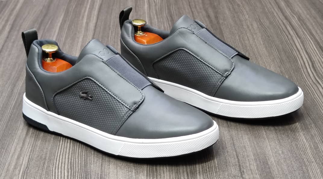 This is one of the best quality shoes in our store. Made up of quality leather it is very resistant. It is an original pair of shoes with quality leather. Its main feature is a fashion trend, anti-odor, lightweight, anti-slip, and breathable The shoe is made up of leather material and microfiber leather. It can be used for daily wear. It is available in sizes 40 - 46