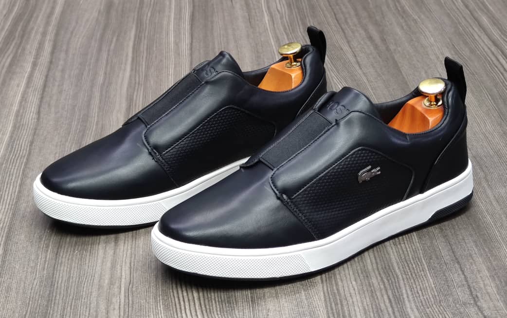 This is one of the best quality shoes in our store. Made up of quality leather it is very resistant. It is an original pair of shoes with quality leather. Its main feature is a fashion trend, anti-odor, lightweight, anti-slip, and breathable The shoe is made up of leather material and microfiber leather. It can be used for daily wear. It is available in sizes 40 - 46