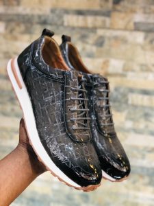 This is a quality shoe and has very strong leather. These shoes can adapt to any climatic situation. You can use it for your outings meetings and walking. Available in sizes 40 - 45