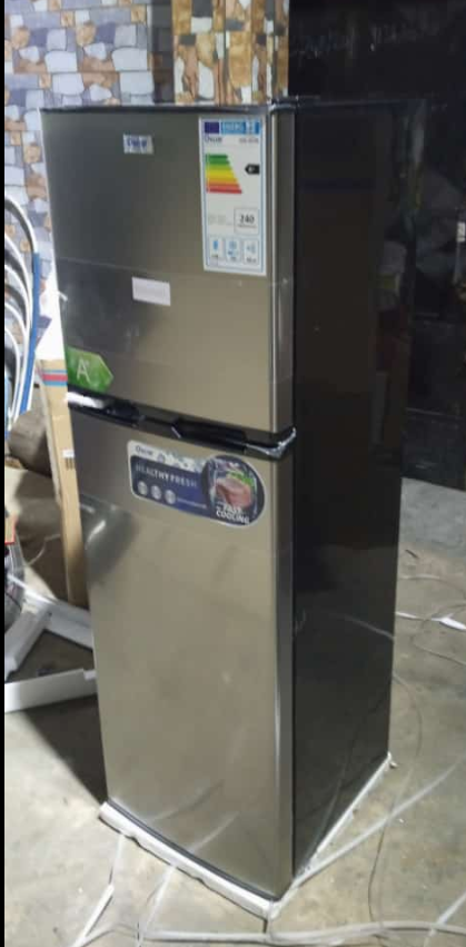 This is an excellent fridge with good functioning capabilities. It has both a fridge and refrigerator and it is very solid. The handles are very solid and it has a high lifespan. It can contain a high capacity or volume of items.