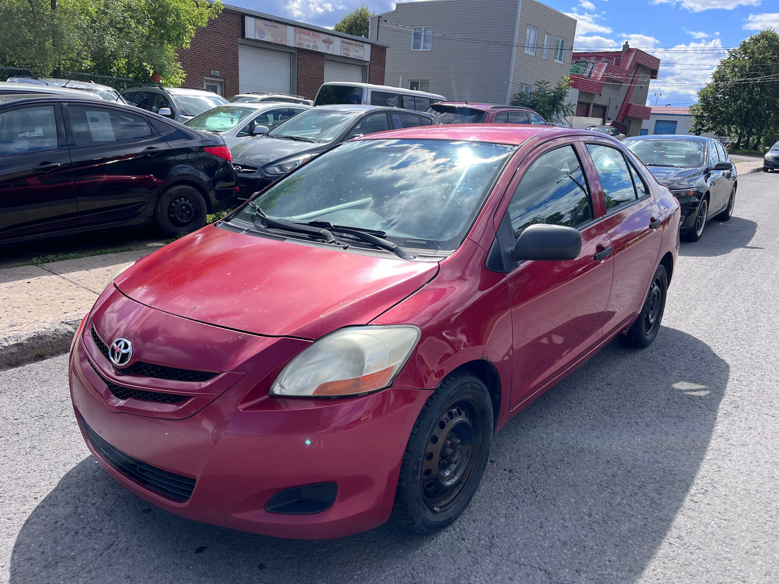 Toyota Yaris 2008 Oxblood – Automatic, Full Options, Affordable in Cameroon